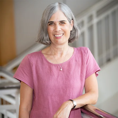 Dr. Leslie Baynes
