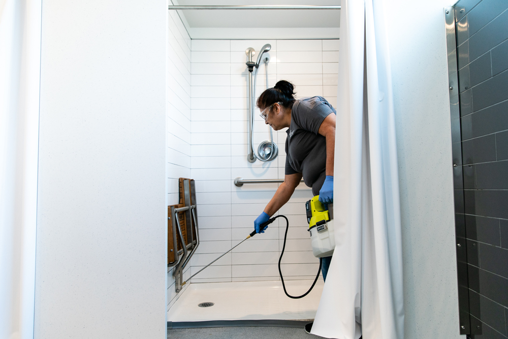 Sanityzing a bathroom
