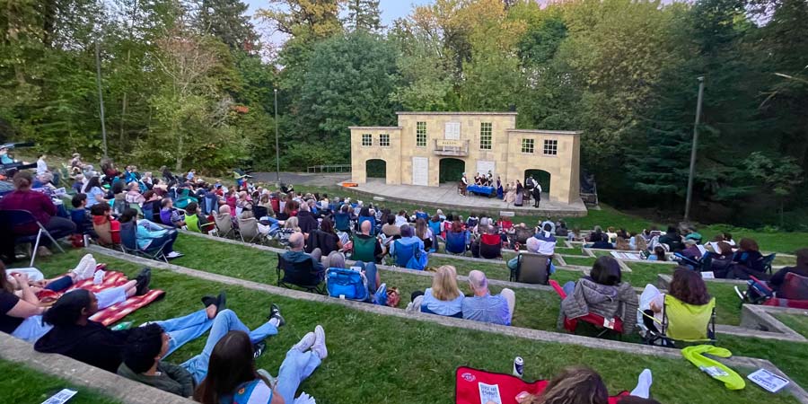 Showing of Sense and Sensibility in the Amphitheatre