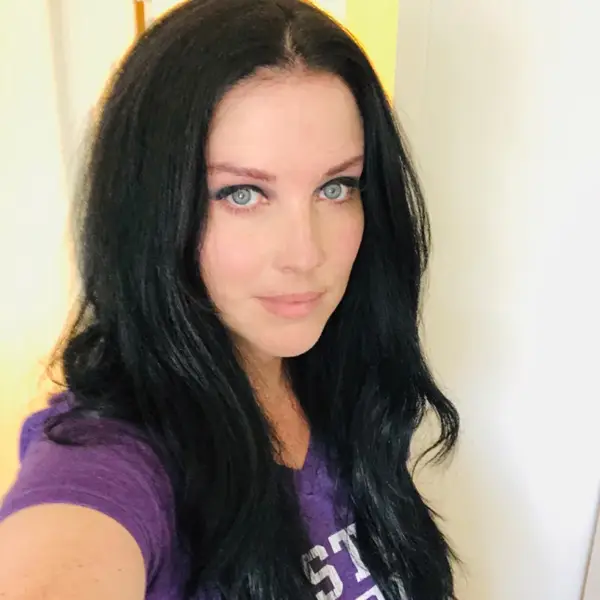 A selfie of BSW alumna Stefanie Hazard