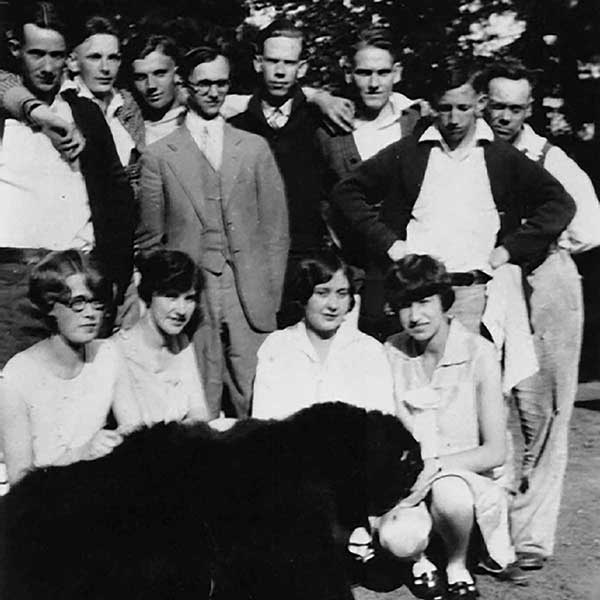 George Fox students in the 1890s with the original bear